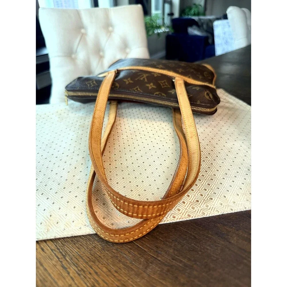 Authentic Louis Vuitton Coussin GM Monogram Canvas Zip Shoulder Bag M51141